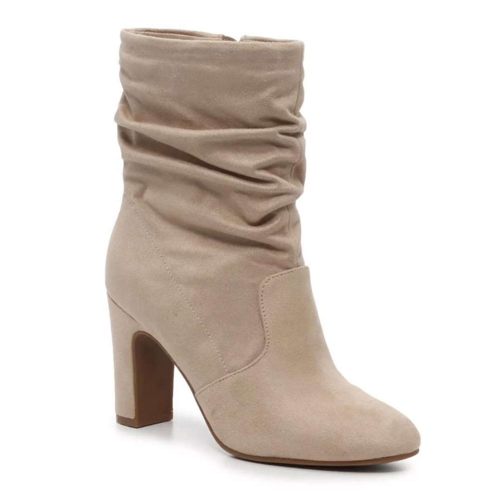 NWT Kelly & Katie Tagazee Taupe Bootie